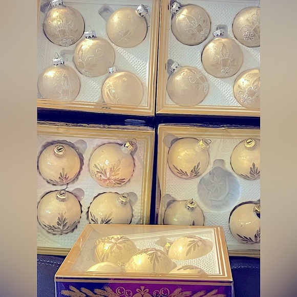 VNTG set 23 Kurt Adler Hand Crafted X-mas Tree Ornaments 13 Floral & 10 Candle - Picture 1 of 10